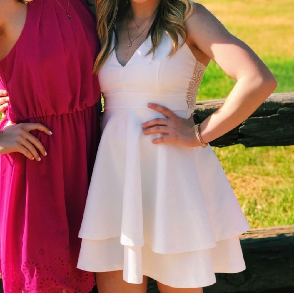 White Windsor dress with lace cutout back